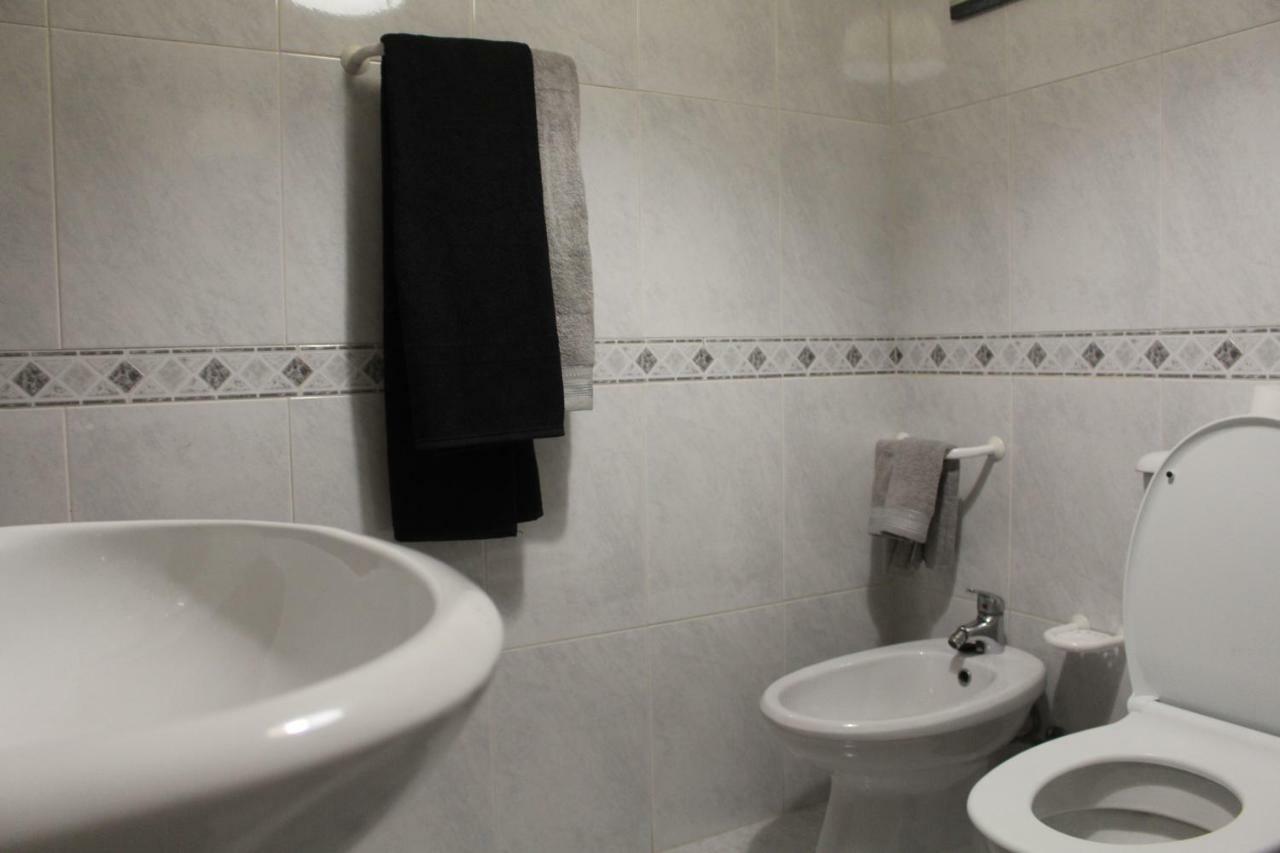 Invicta Flats - Oporto Appartement Buitenkant foto