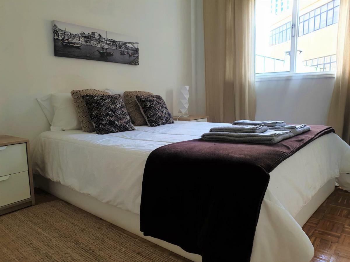 Invicta Flats - Oporto Appartement Buitenkant foto